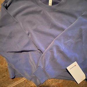 COPY - Lululemon oversized crop crew